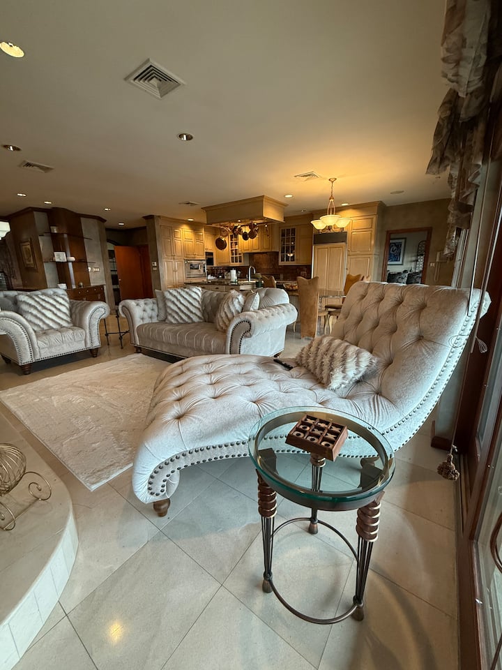 The Swan Mansion - ニューロシェル, NY