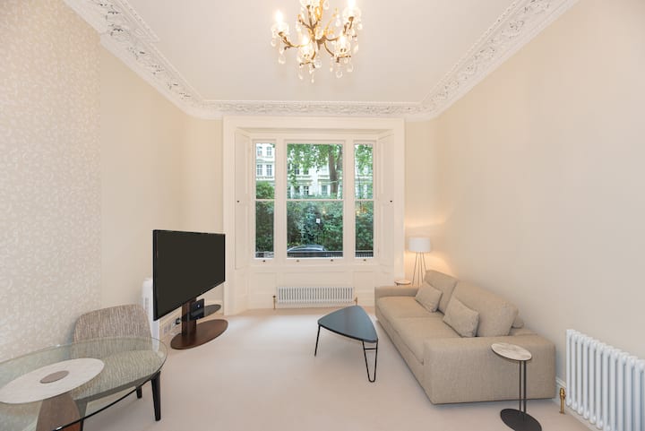 Bright And Spacious Studio, Knightsbridge, London - Chelsea