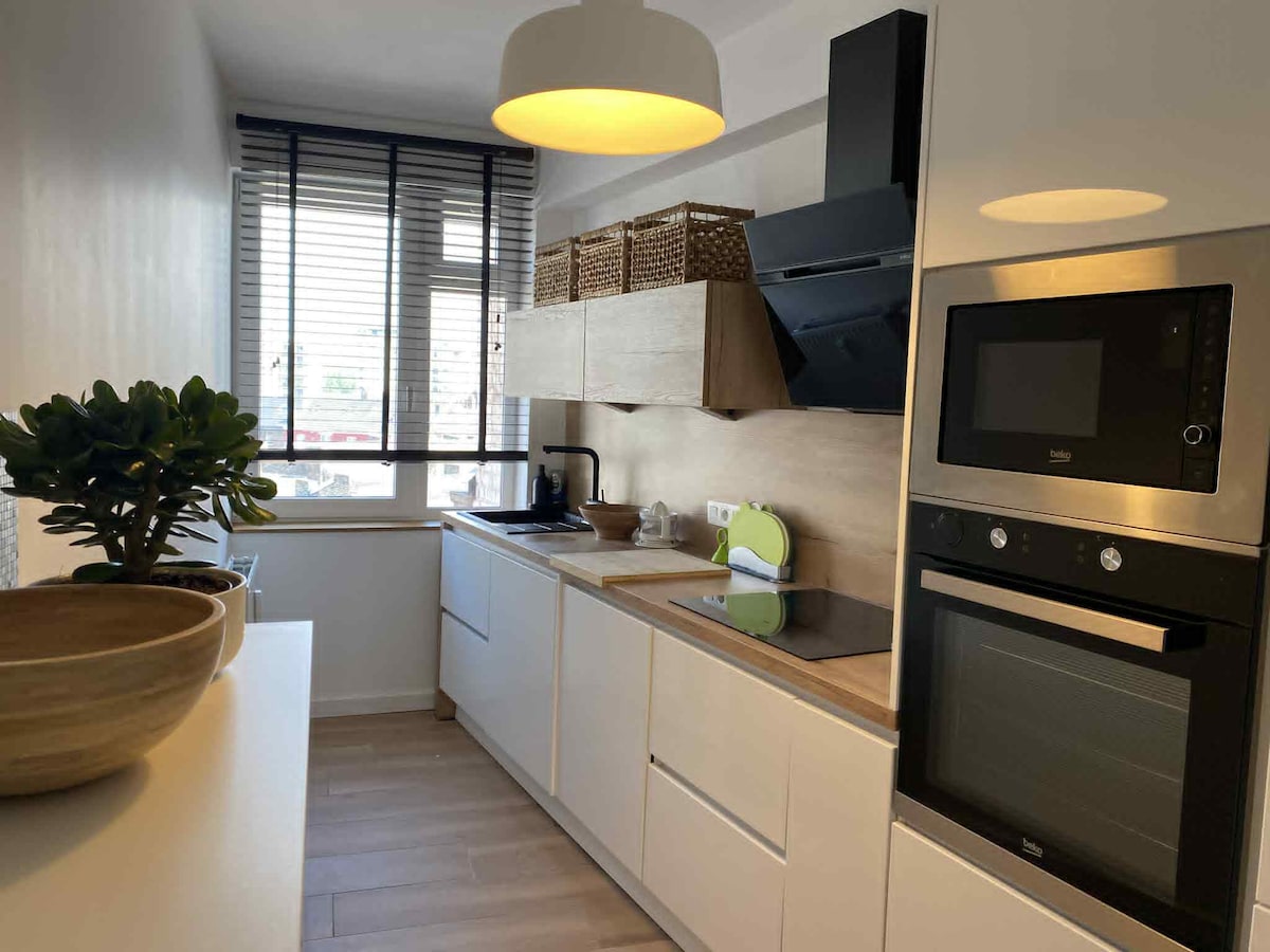 Top performing Airbnb: A modern and cozy studio in Liège