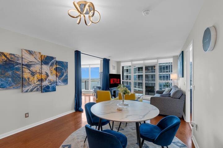 CN Tower View – Spacious 3BR – Pool/Gym – Walkable gallery image 4