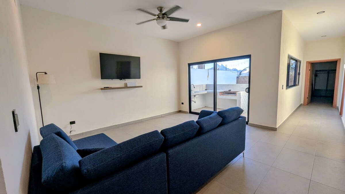 Popular Airbnb listing: New and spacious house with a pool in Bahía De Kino