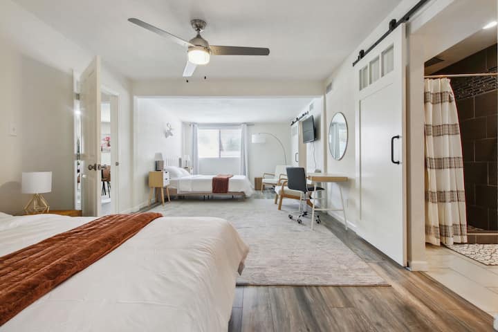 2 брачни кревета (широки 150-1