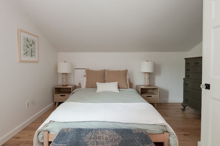 Queen Mattress - Avocado Organic Mattress