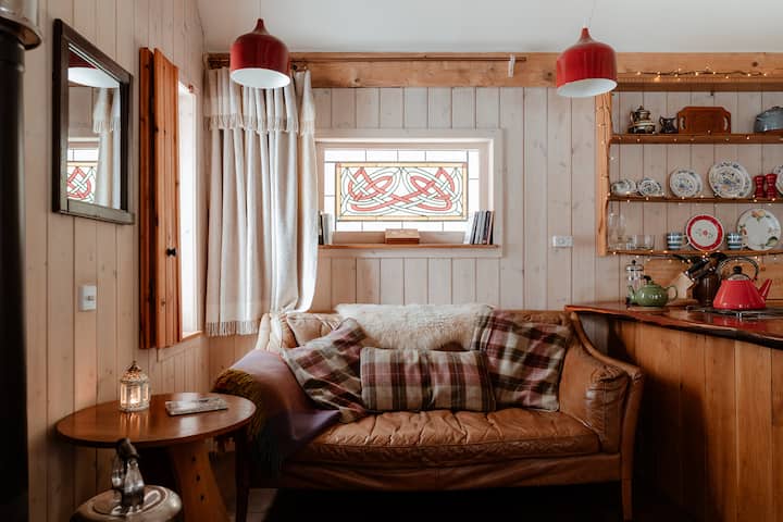 Romantic Woodland Hut | Pondside, Off-grid, Sauna - Grantown-on-Spey