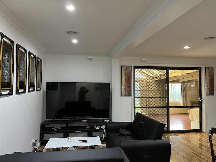 Comfortable Room Available In Doveton, Melbourne - Dandenong