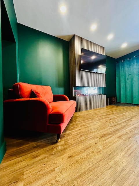 Top performing Airbnb: The Green Room in Tideswell