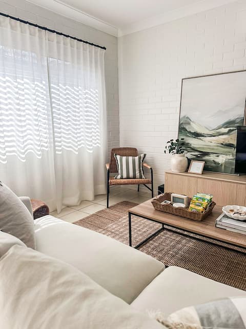 Top Airbnb: Magnolia Cottage • Coastal Calm • Walk to Beach in Callala Beach