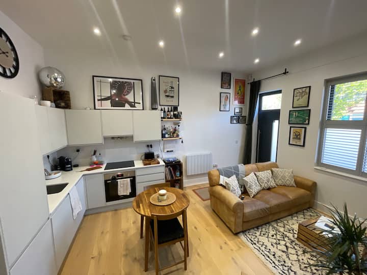 Little London Escape - Kingston upon Thames
