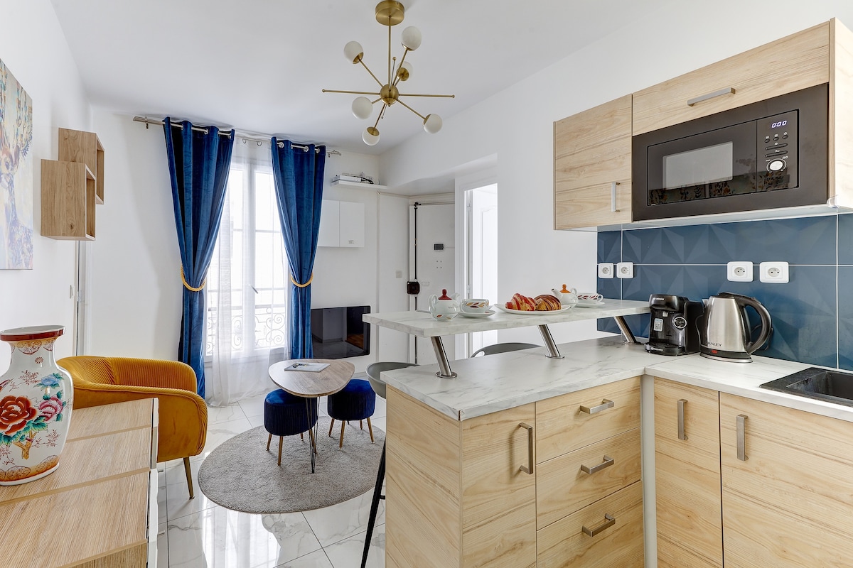 Suite Petit — Salon