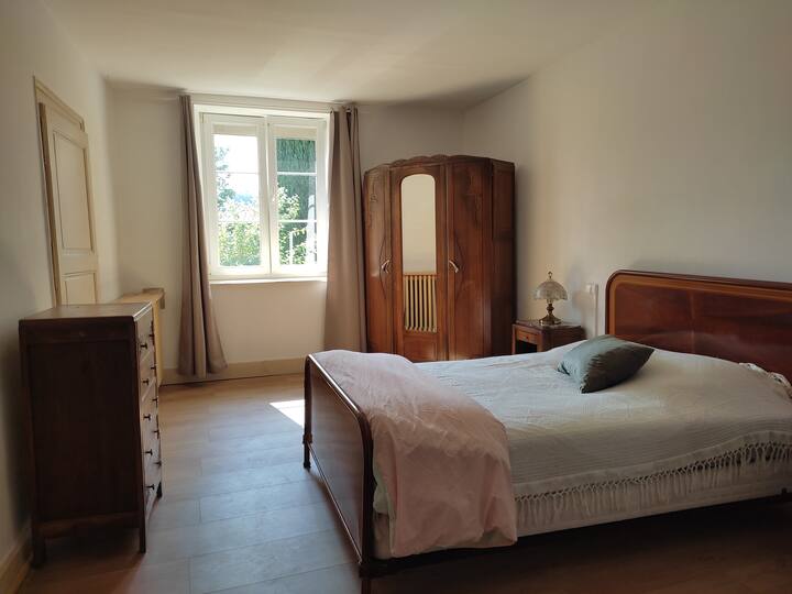 საძინებელი 1