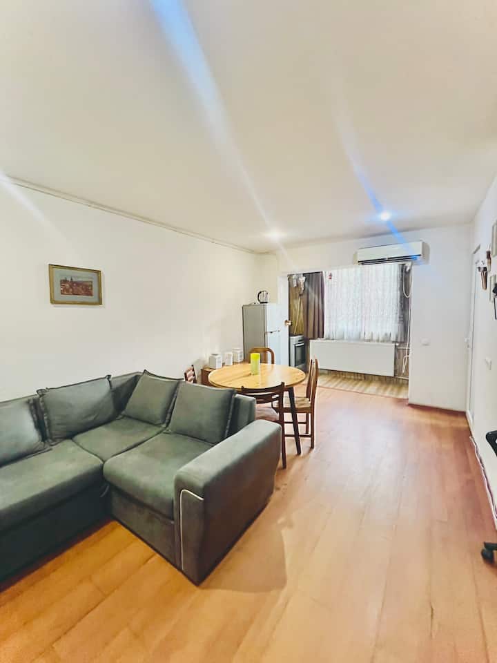 Cozy Central Tbilisi Apartment - Tiflis