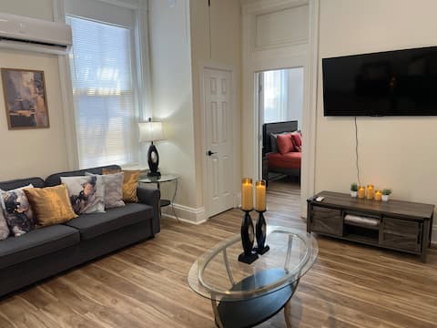 Popular Airbnb listing: Outstanding Spacious 2 Bedroom Apt Downtown Cincy! in Pendleton