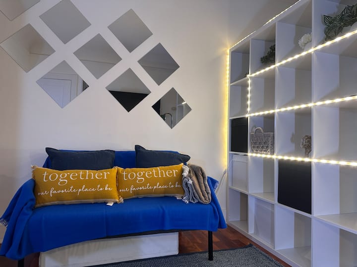Marvelous Studio On Walk Of Fame - West Hollywood, CA