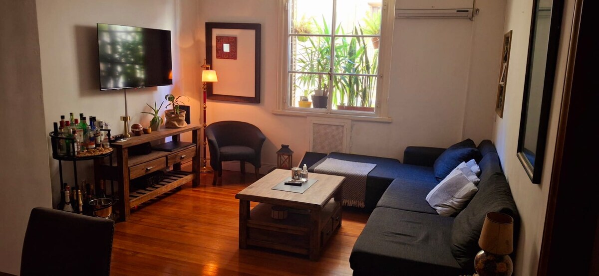One-bedroom apartment in Monserrat