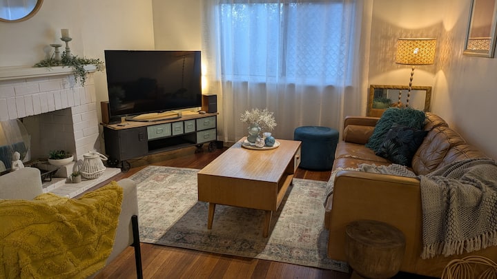 Blue Shamrock Abode - Mount Pleasant