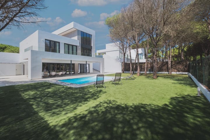 Increíble Villa En Campo De Golf - Urbanización Novo Santi Petri