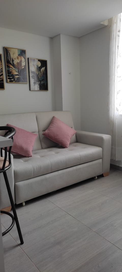 Top Airbnb: Studio apartment with garage/Wi-Fi/downtown Sogamoso in Sogamoso