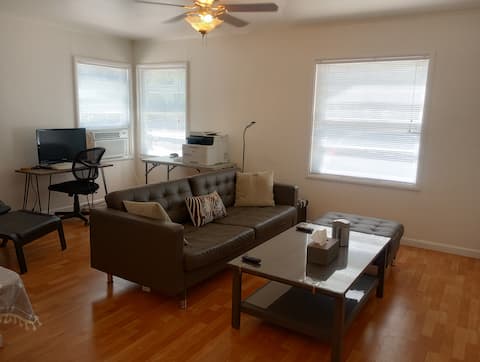 Top Airbnb: Heart of downtown Mountain View in Mountain View