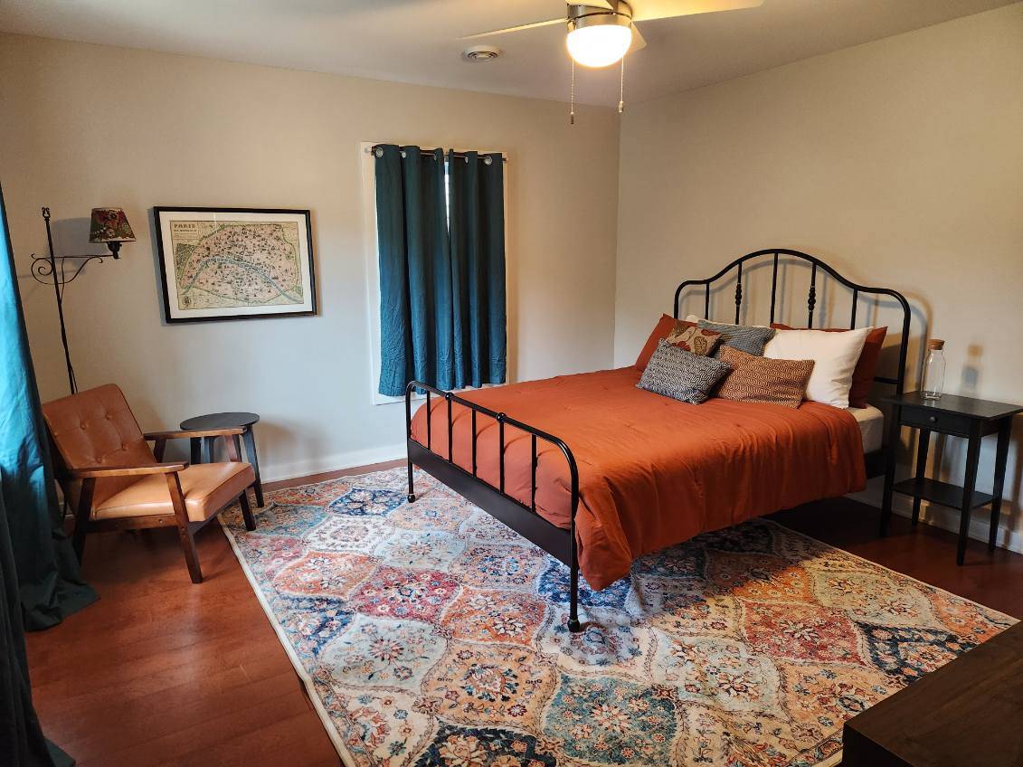 Race Street Rental