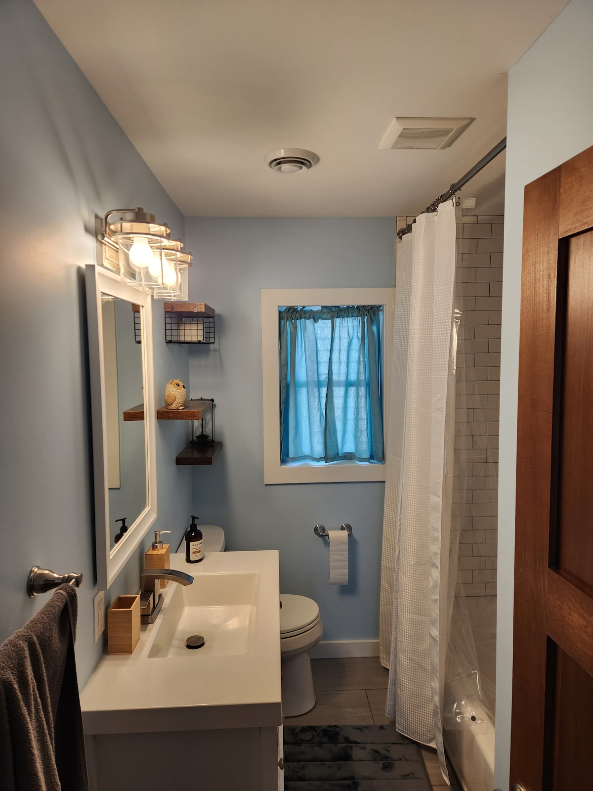Race Street Rental