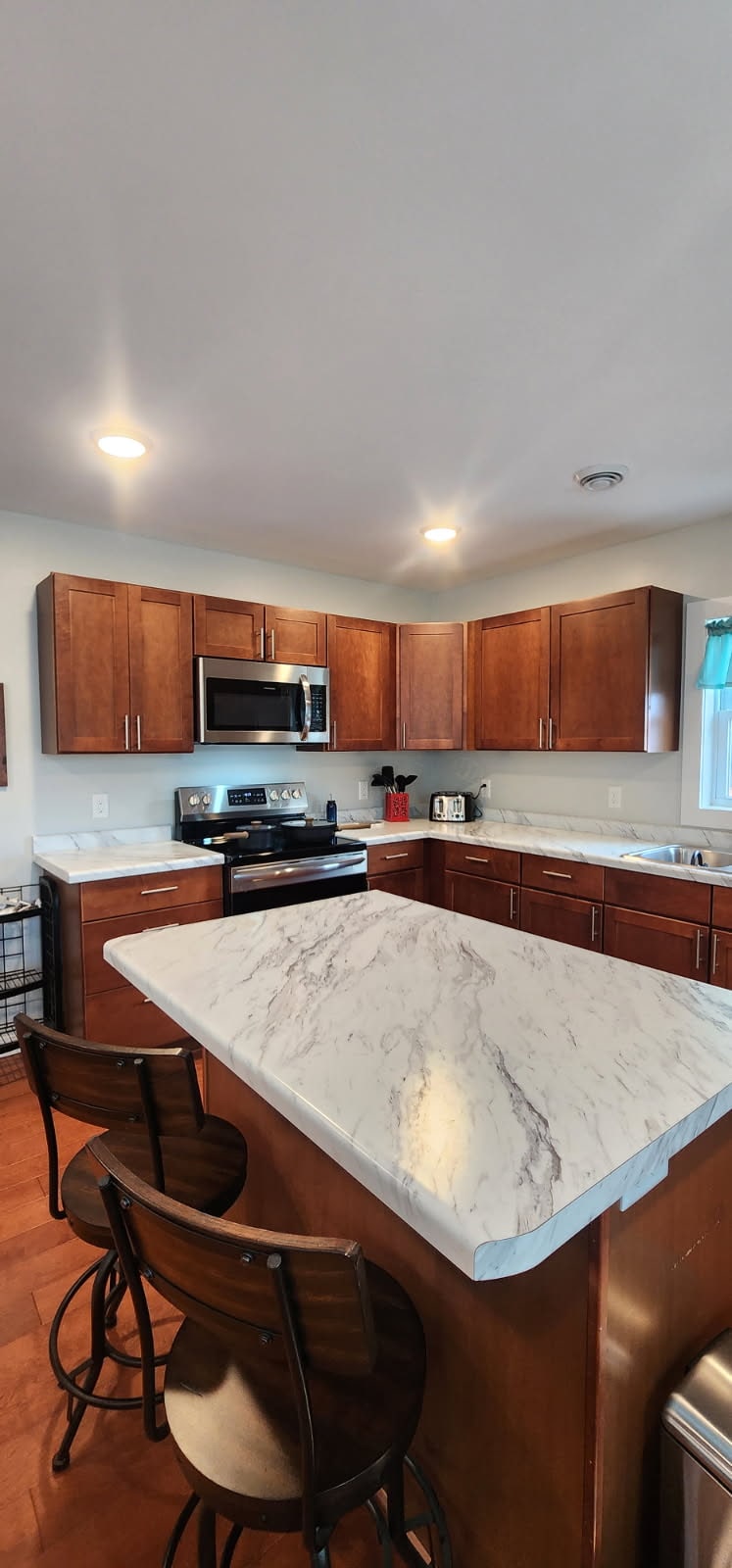 Race Street Rental