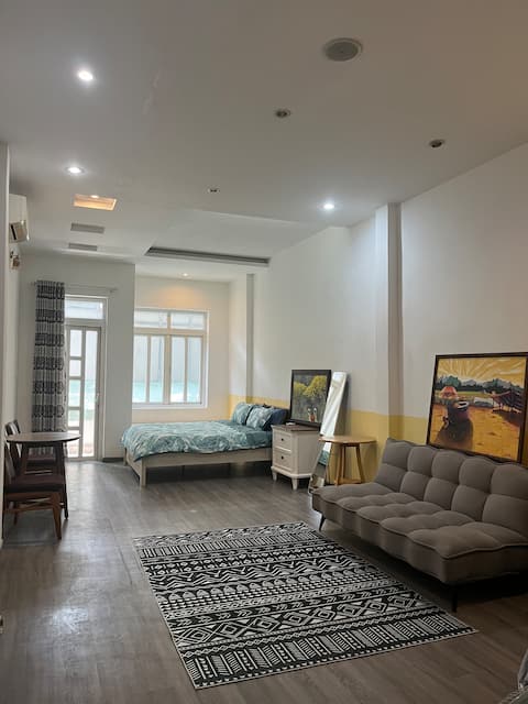CentralHouse-6BedRooms-Max16People-1km to BuiVien