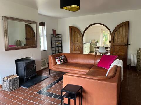 Popular Airbnb listing: The Hive, Maghera, Newcastle in Slieve Croob