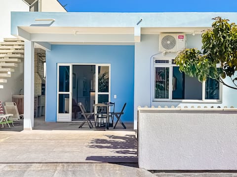 Successful Airbnb property: House with 2 en-suites 150 meters from the beach | 6x interest-free in Palhoça