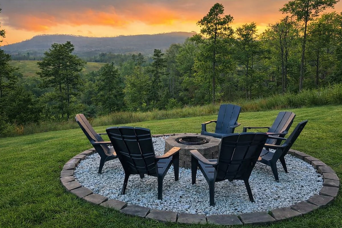 Starfall A-Frame Hot tub + View + Firepit - Houses for Rent in