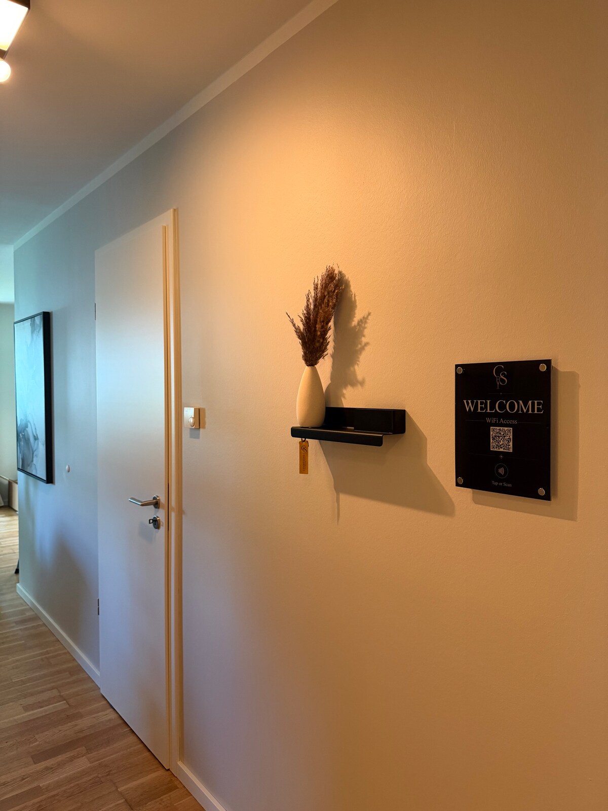 Stylish Champagne Suite next to Volksparkstadion