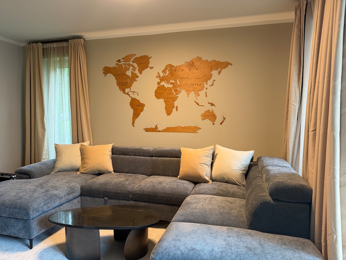 Stylish Champagne Suite next to Volksparkstadion