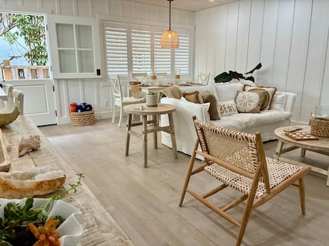 Top performing Airbnb: Boho 2BD Steps to sand Oct openings 3 nt. min in Carpinteria