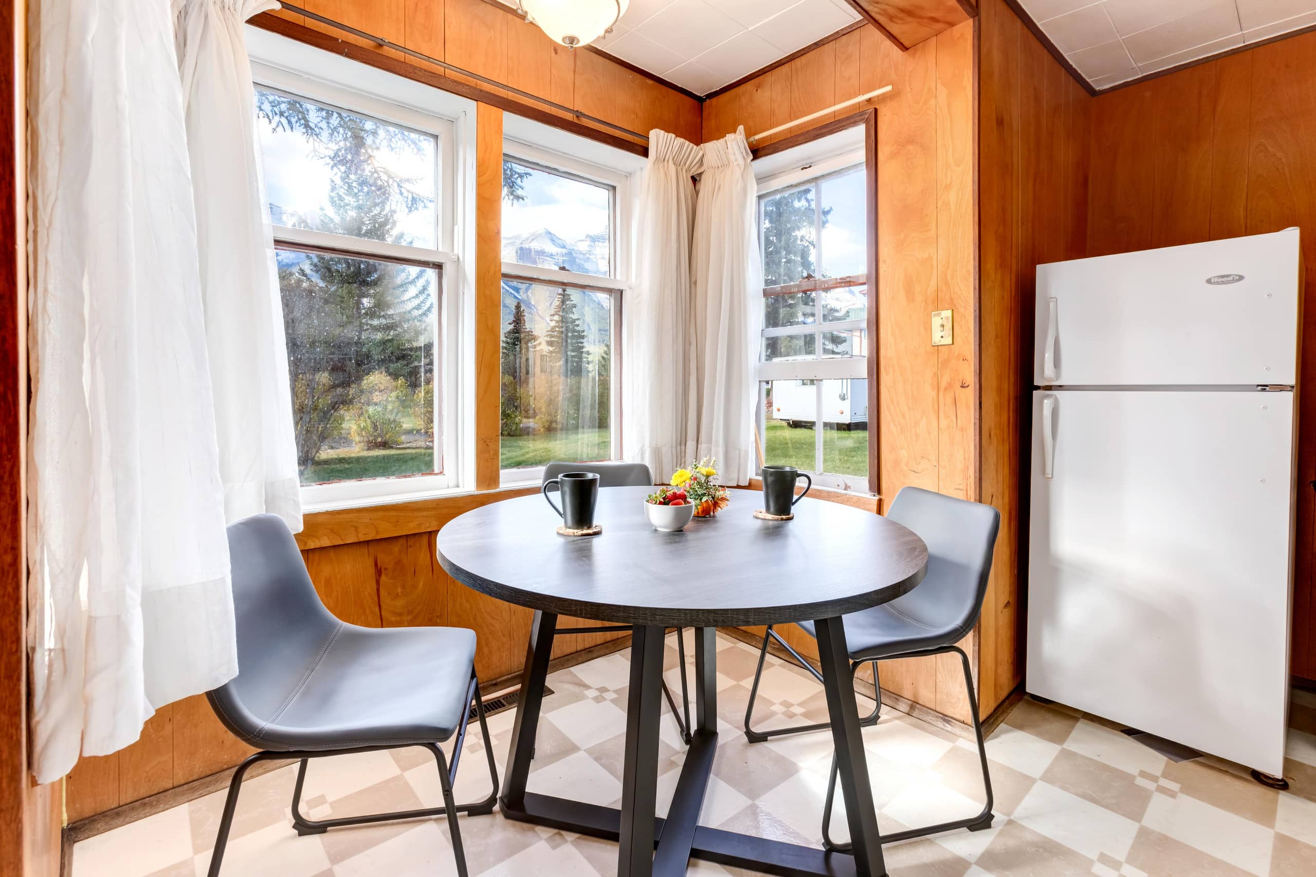 Rustic Rockies Retreat Near Banff & Canmore! - Photo 3