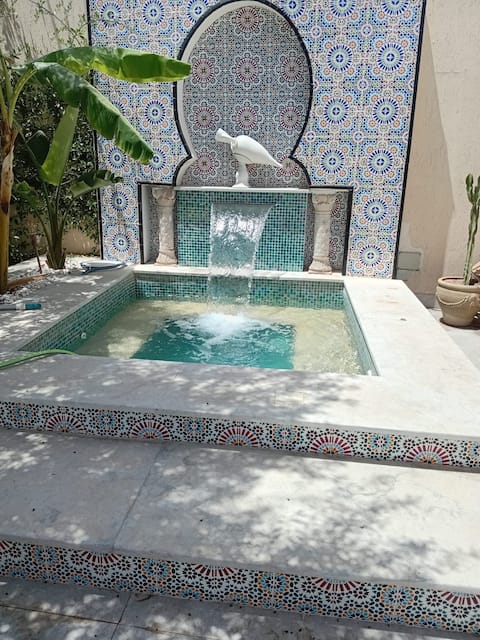 Villa Farah Pool, Jacuzzi, not overlooked