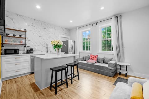 Successful Airbnb property: Heart of city GuestSuite KingBed in Mechanicsville