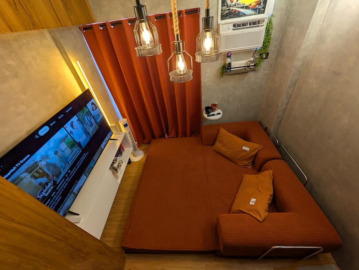 Relaxing Retro Loft-style Haven @Cx Nook - Navotas