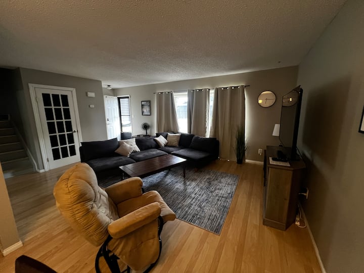 Private Room In Shared House - Grande Prairie