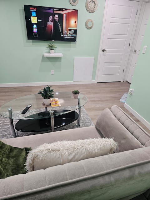 Top performing Airbnb: Brighton B-Suite in Holmwood Sector