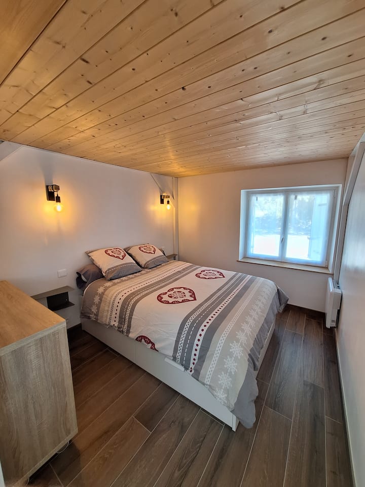 Cama 140 * 200, gavetas debaixo da cama