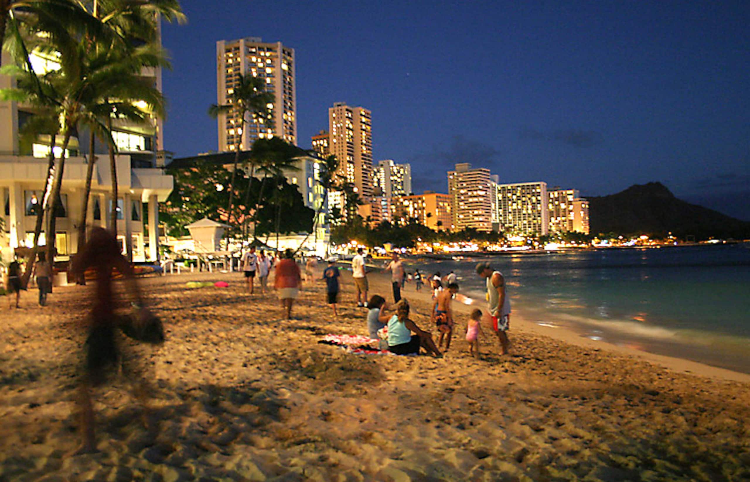 Condo in Honolulu · ★4.78 · 1 bedroom · 1 bed · 1 private bath - Image 15