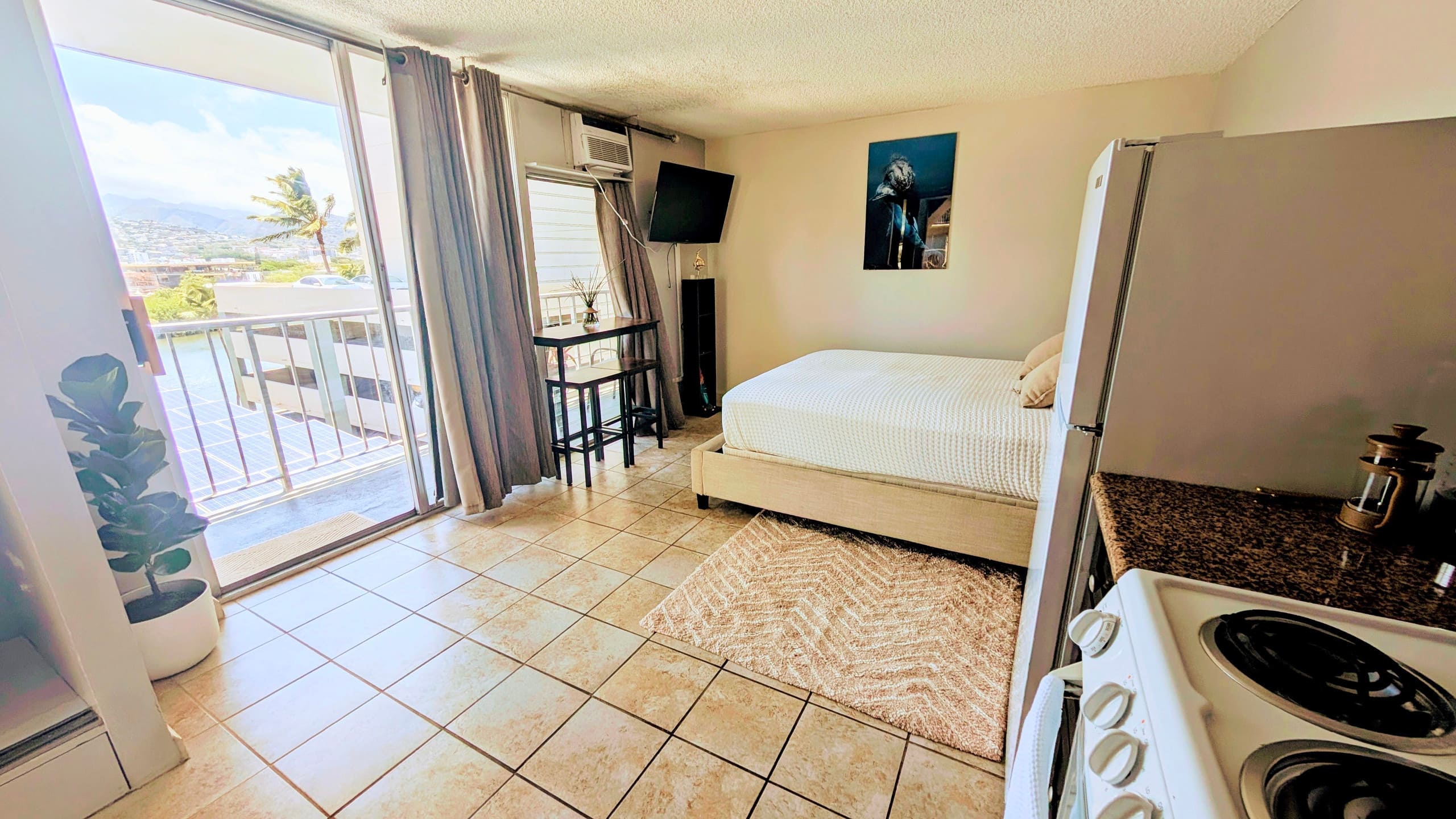 Condo in Honolulu · ★4.78 · 1 bedroom · 1 bed · 1 private bath - Image 5