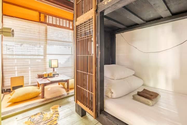 3 Min From Kamakura St  [ Tiger]  Bunk Bed - Kamakura