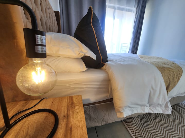 възглавници и легло