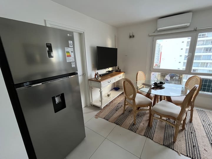 Apartamento En Centro De Punta Del Este, Lux Tower - Uruguay