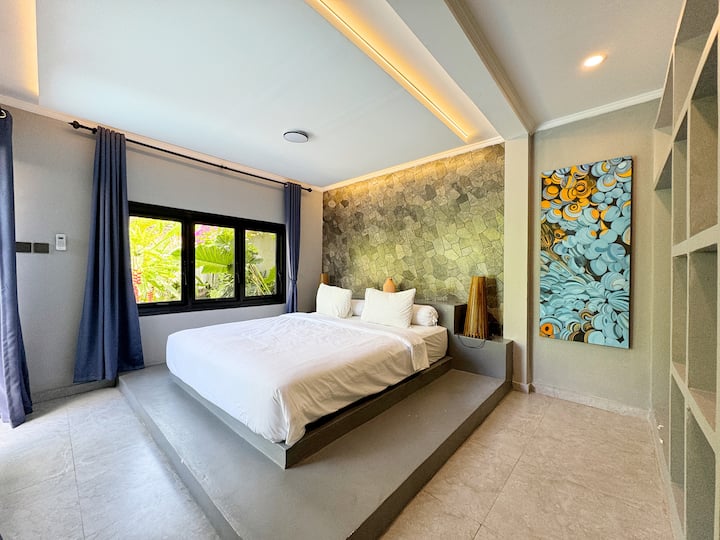 חדר שינה 1 עם חדר הלבשה וחדר רחצה פרטי 