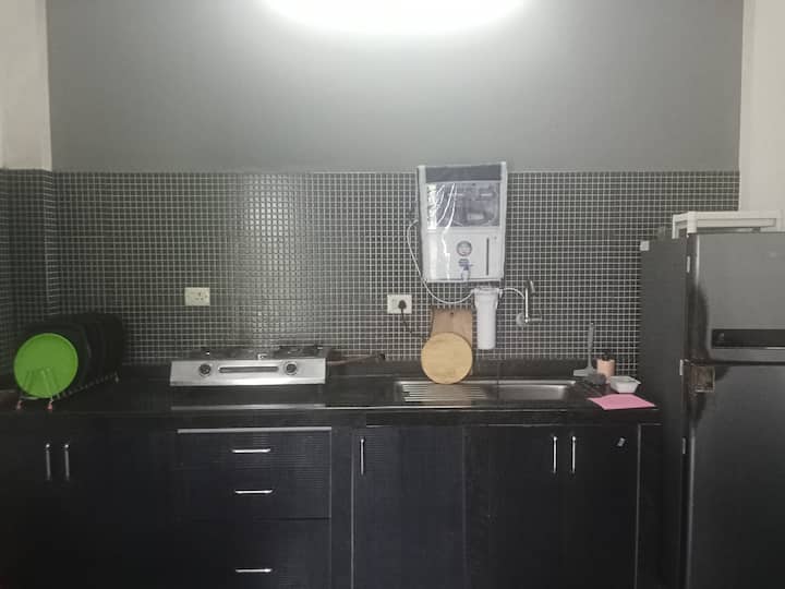 Full kitchen image 1