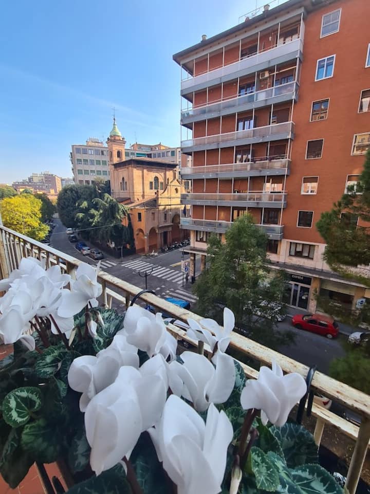 Bologna Vibes - 6 Ensuite Rooms + Self Chech-in - Bologna