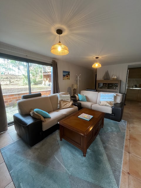 Top Airbnb: Private estate with lake & ocean. 15+ people. Bikes. Hammam. in Carcans