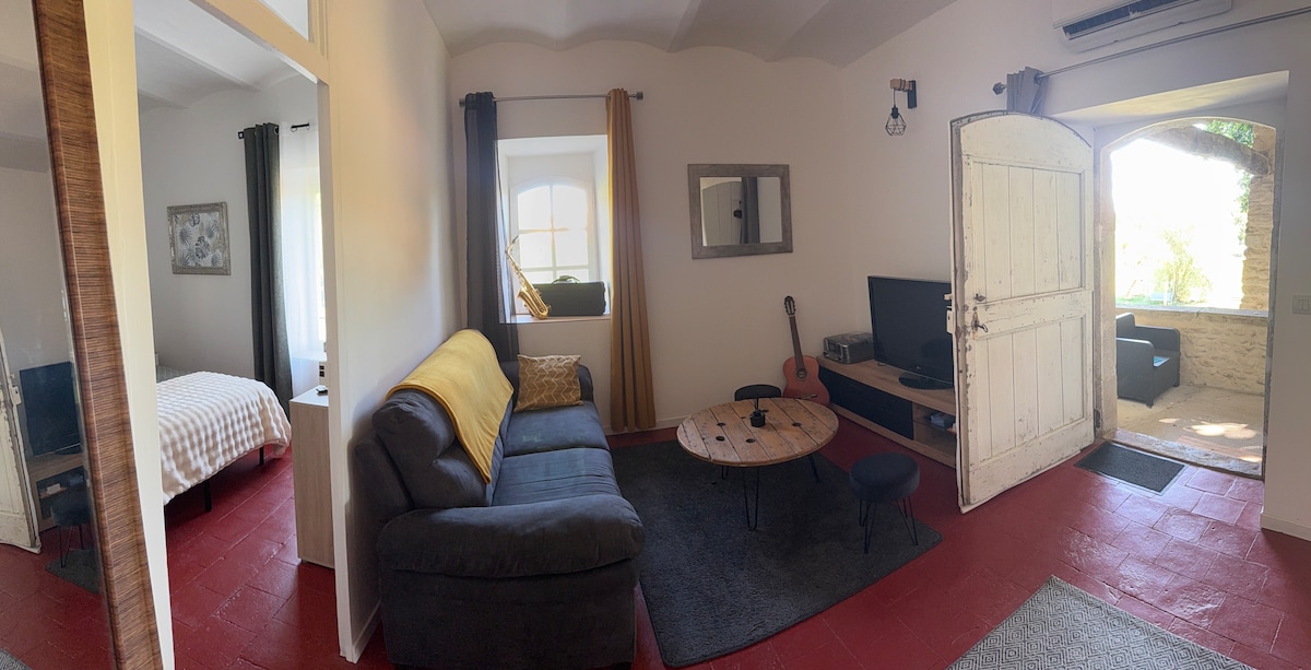Propriété Airbnb réussie: The Authentic Prairie à Alès