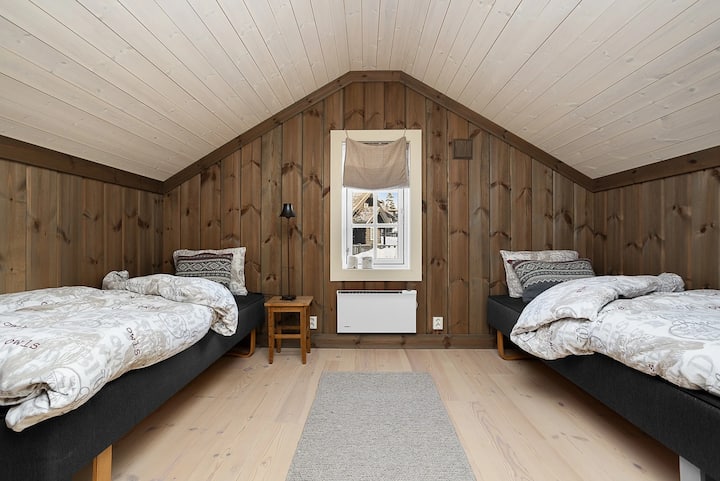 Spavaća soba 3 - 2. kat Dva kreveta širine 90 cm.